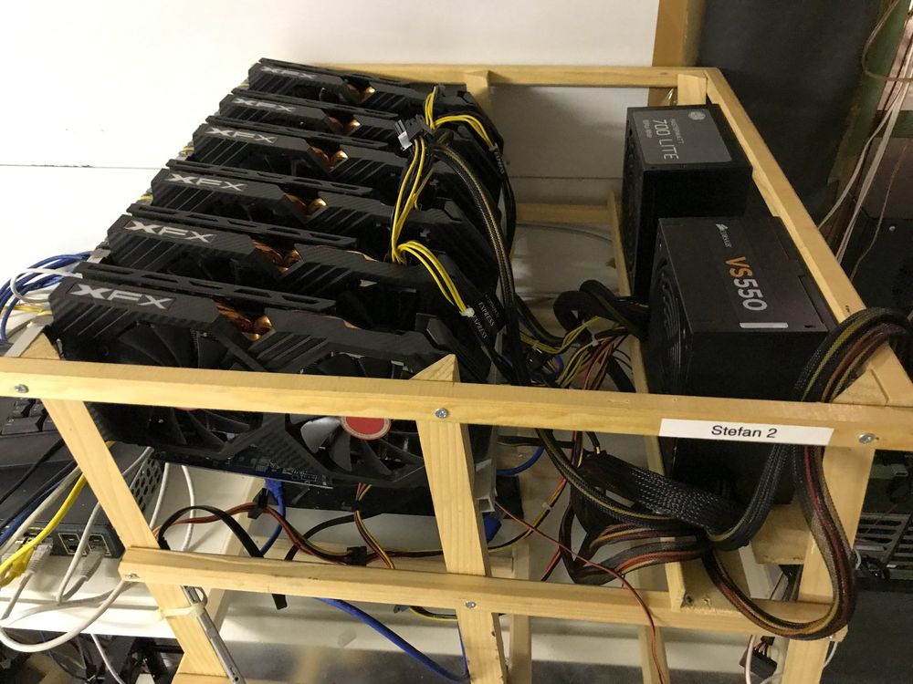 Coin Miner: Hardware gpus, etc von Mining-Projekt – Usato da Wädenswil venduto da OctagonX 8