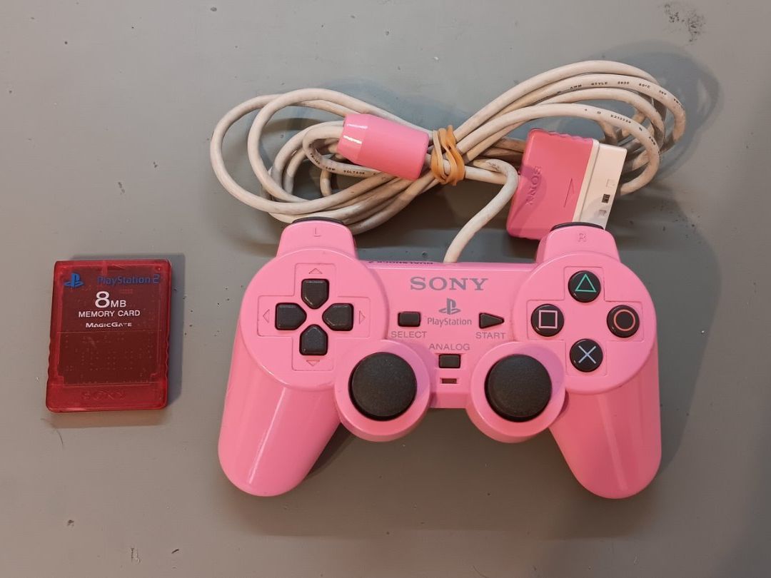 Sony Console: Sony PlayStation 2 PS2 SLIM Rosa – Usato da Steinhausen venduto da Gepard99 1