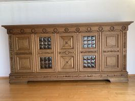 Buffet Eiche massiv mit Schnitzereien der 12 Sternzeichen