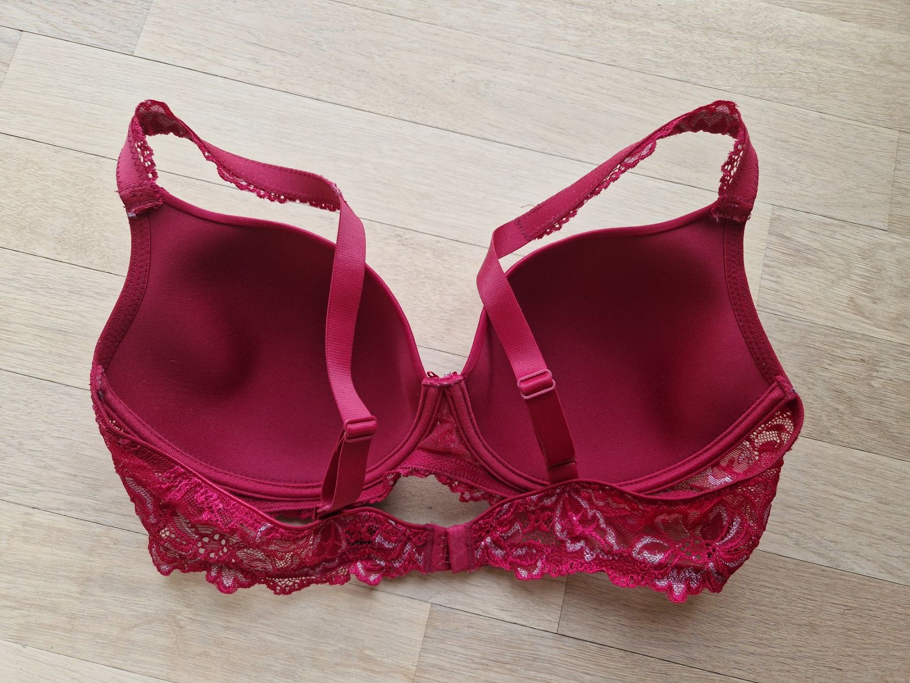 Beldona Altra biancheria intima: Roter BH Beldona - Grösse 80D – Usato da Wallisellen venduto da soat 1