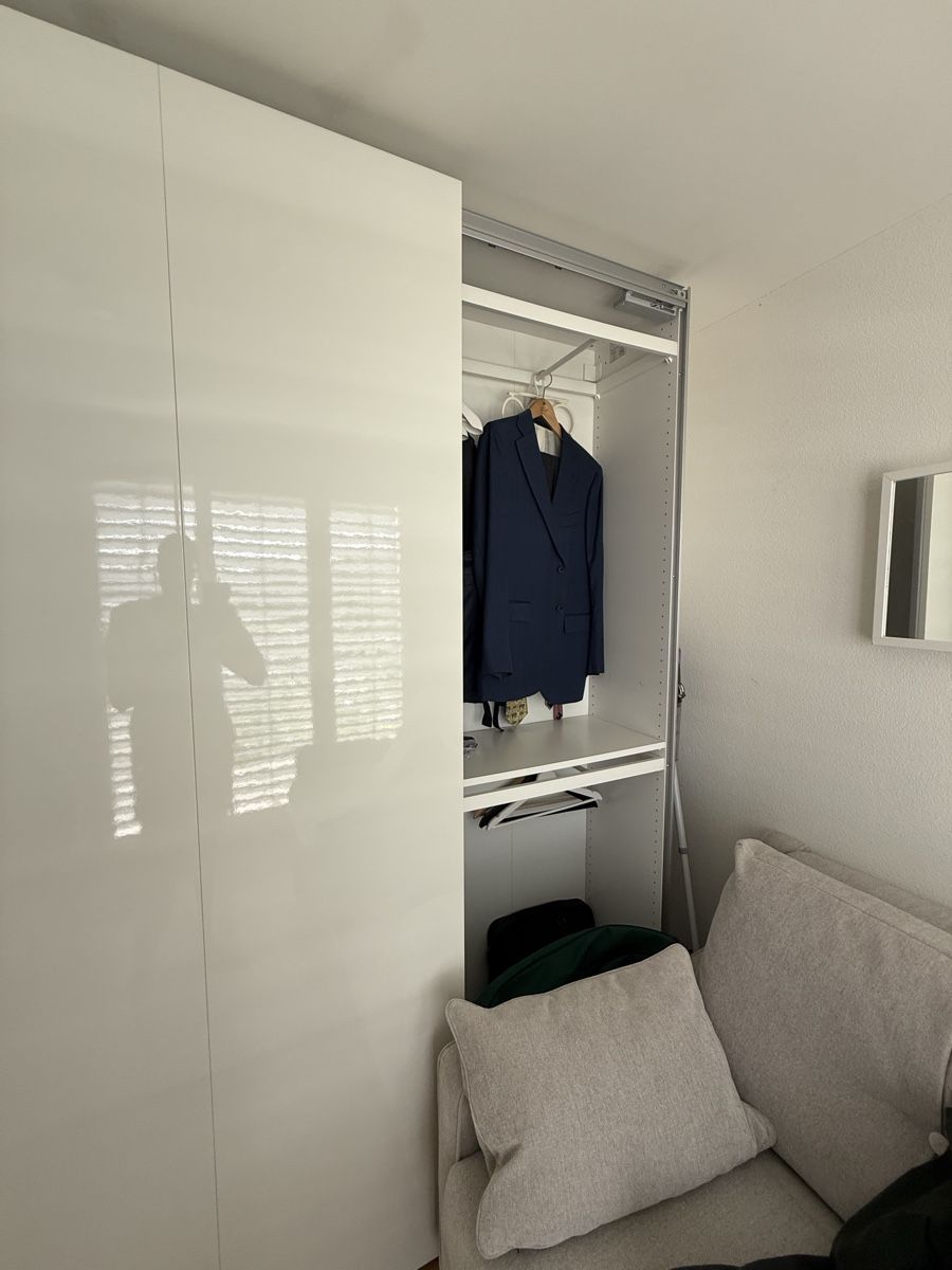 Ikea Armadi: Pax Schrank mit Schiebetüren – Nuovo (secondo la descrizione) da Küsnacht ZH venduto da rot_9jbx