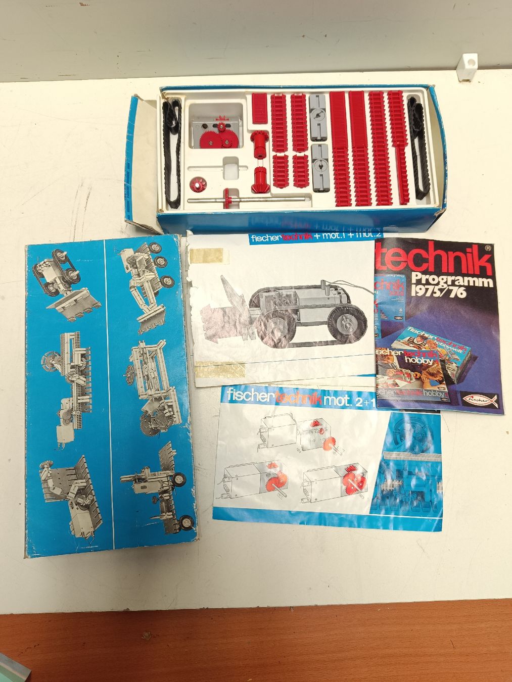 Fischer Kit di costruzioni: Fischertechnik Baukasten Mot 2 - Ein Klassiker(em62) – Usato da Künten venduto da Schnaepplihuus 1