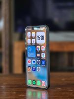 iPhone 16e 128 GB Schwarz – Top Zustand – 100% Batterie
