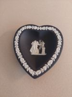 Wedgwood Herzschale schwarz Matt