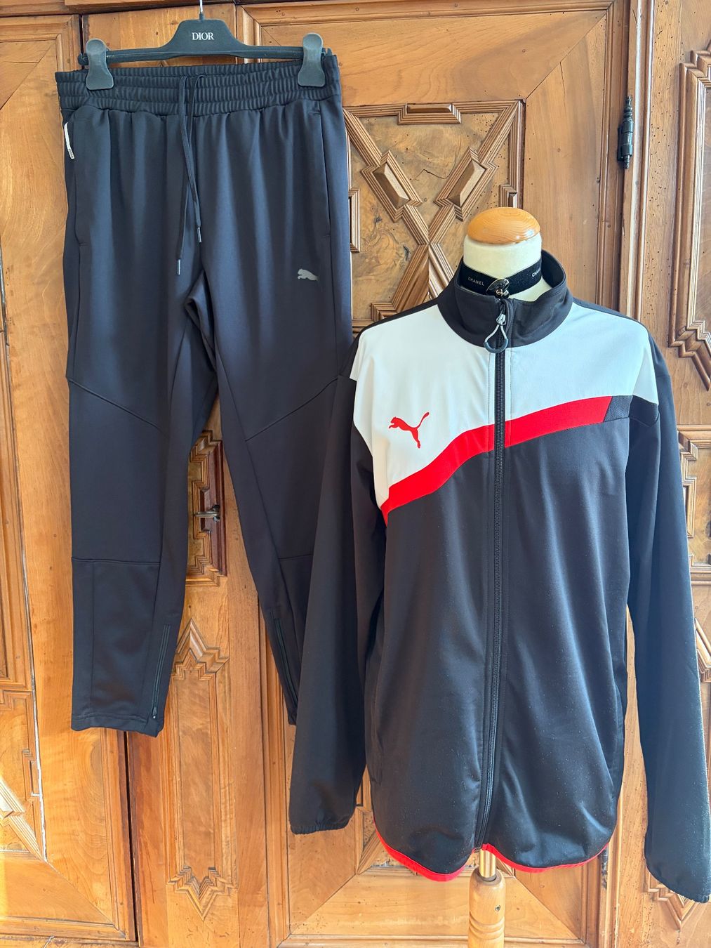Puma Lotti di vestiti: PUMA  Set /  Pullover + Hose /  SPORTSWEAR  Größe: M – Usato da Interlaken venduto da Bona55