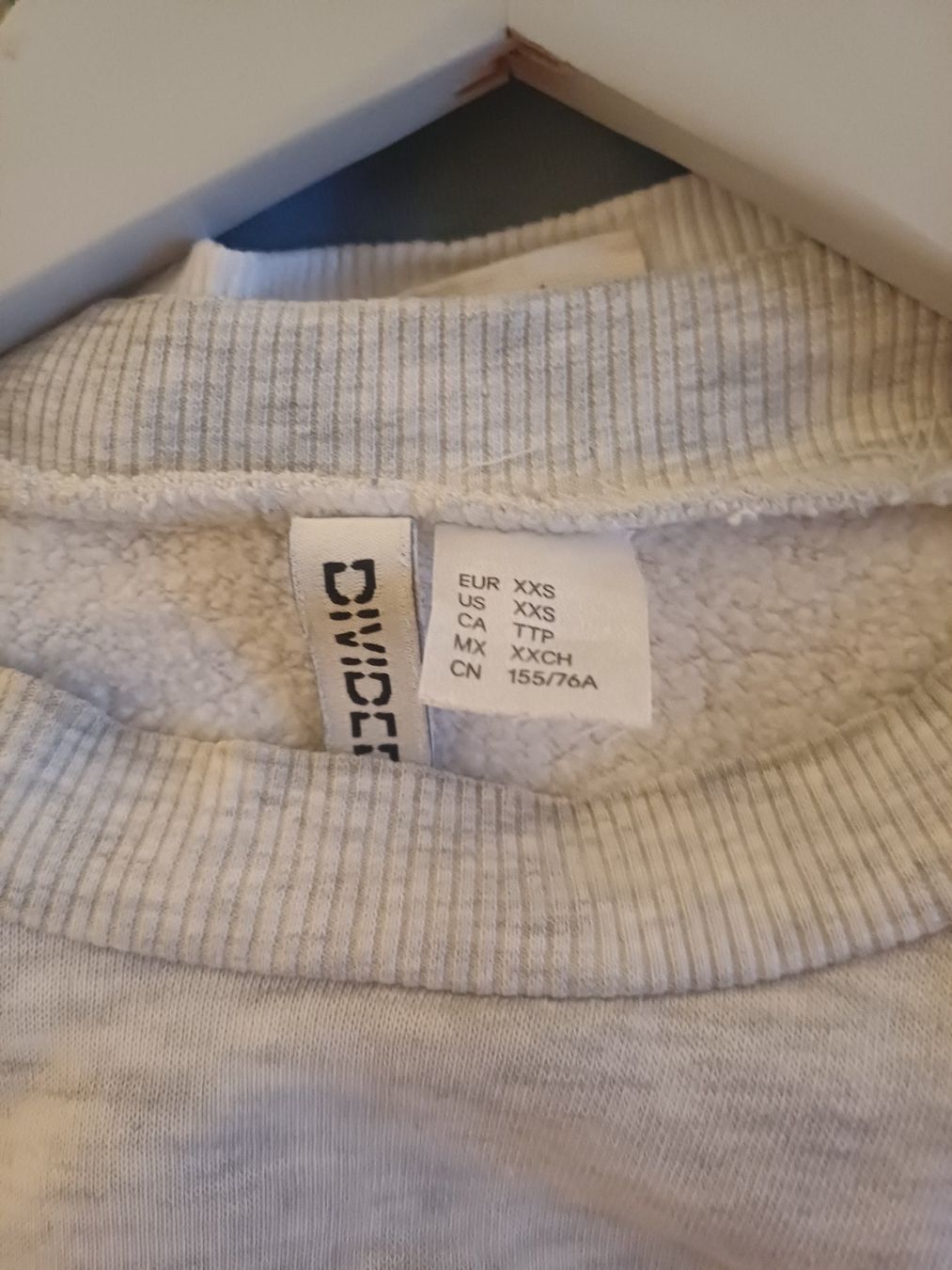 Pulls & Sweat-shirts: H&M Divided Sweatshirt – D'occasion à Zürich par nat1234567890 2