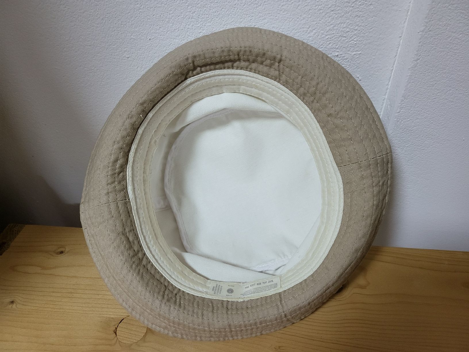 C&A Chapeaux, bonnets & casquettes: Sommerhut weiss – D'occasion à Horgen par 2CH70 2