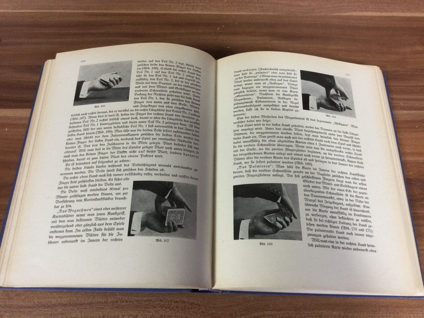 Attrezzi da lavoro: Antikes Buch : Das Wunderbuch der Zauberkunst – Usato da Wangen SZ venduto da kuriosum12 4