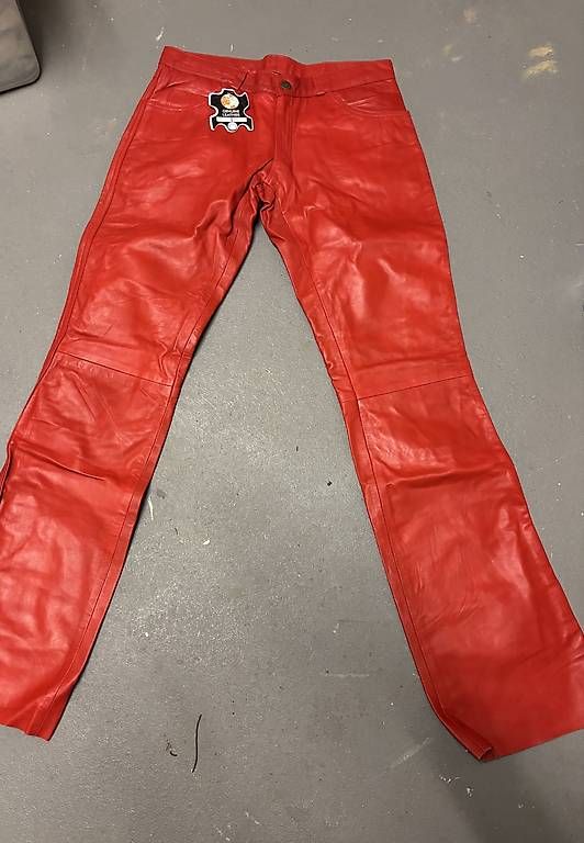 Hosen: Echte neue Lederhosen – Gebraucht aus Möriken AG von Marisa043 1