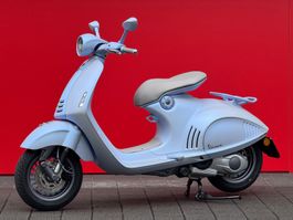 Vespa 946 Snake