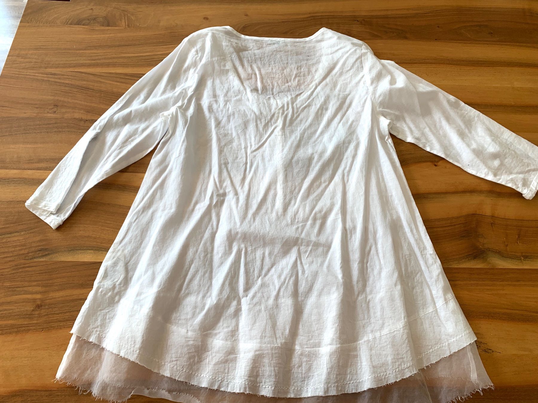 Nile Tuniken: NILE edle weisse Longbluse Tunikakbluse Grösse S – Gebraucht aus Meiringen von luanik 4