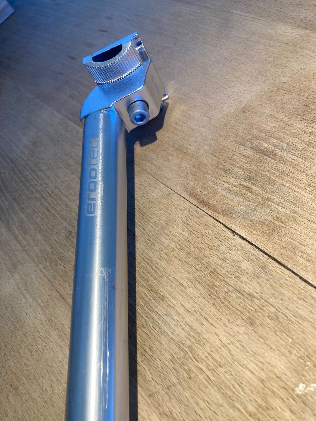 Pezzi di ricambio: Sattelstütze Ergotec 2 / 25.4 mm /silber – Usato da Wallisellen venduto da HorstTennenbaum 1