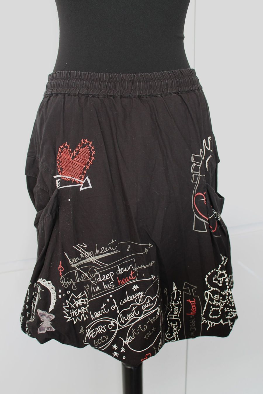 Desigual Gonne: Jupe ballon DESIGUAL taille S – Usato da Chez-le-Bart venduto da jasse 1
