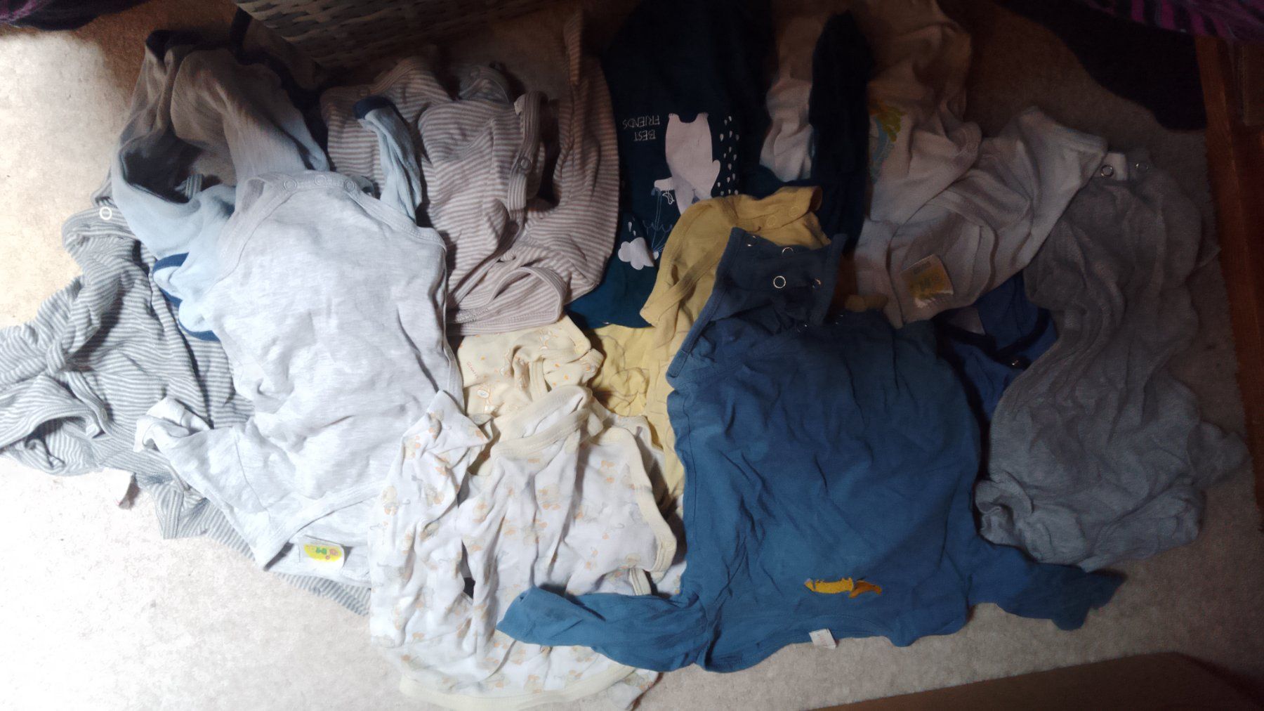 Lotti & Set di vestiti: Riesiges Kleiderpaket 62-68 – Usato da Einsiedeln venduto da Nadin27 5