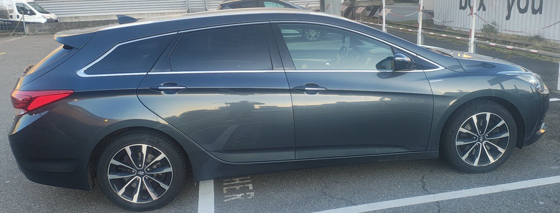 Automobili: HYUNDAI I40 1.7CRDI – Usato da Kloten venduto da czester.kr 6