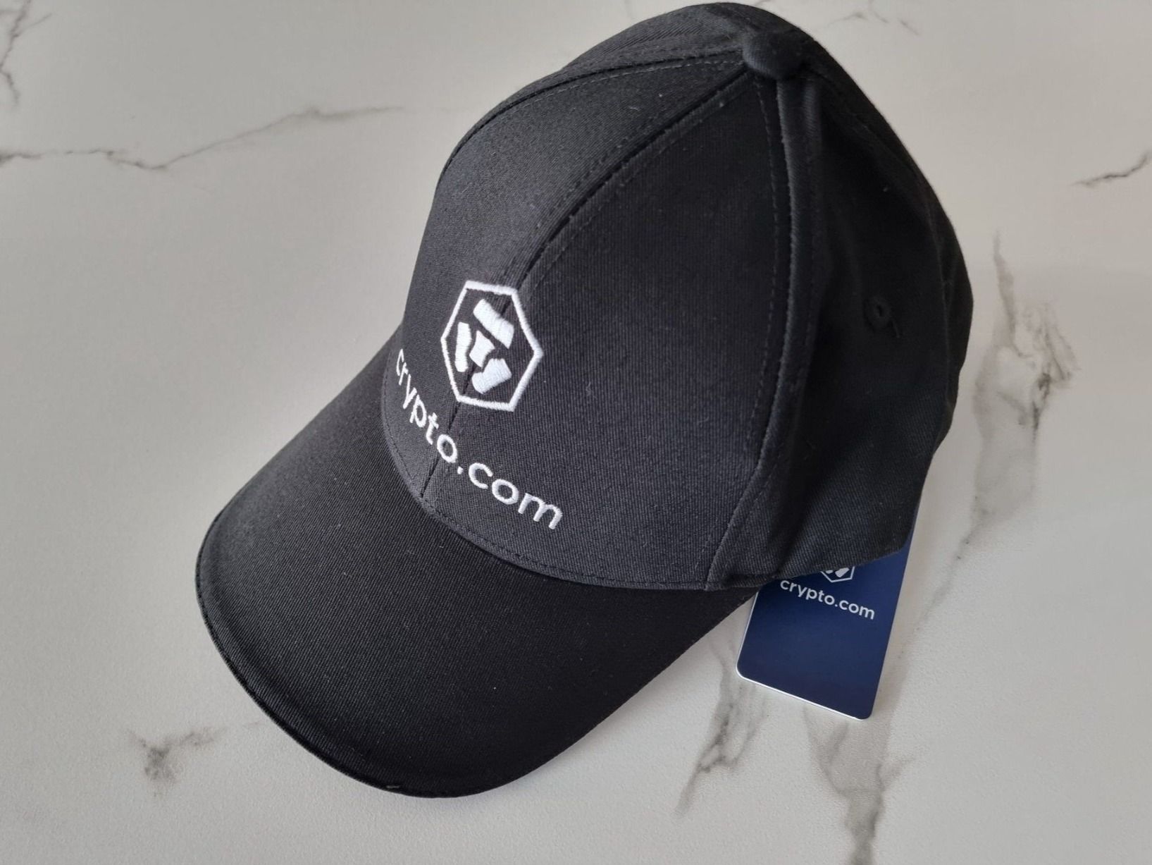 Copricapi, berretti & cappellini: 🧢 Crypto.com Cap (Neu) – Nuovo e nell'imballaggio originale da Zürich venduto da TrueTrade