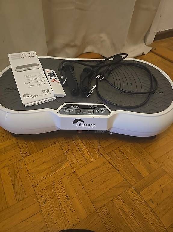 Hometrainer: OHMEX Plateforme vibrante
OHM-VPL-5000 – Neu und originalverpackt aus Geneve von Morgane_manto