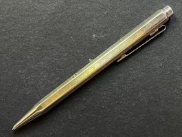 Caran d’Ache Ecridor Kugelschreiber Chevron versilbert HB