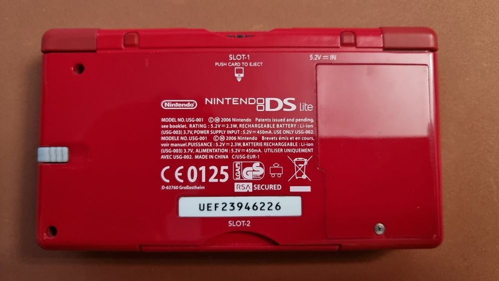 Nintendo DS Lite mit R4 Karte und "SD Karte !" guter Zustand Kaufen auf Ricardo