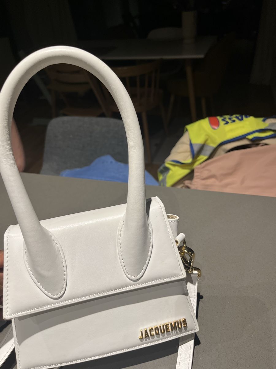 Jacquemus Sacs femmes: Jacquemus Tasche Original – D'occasion à Ebikon par loy_wjg6 4