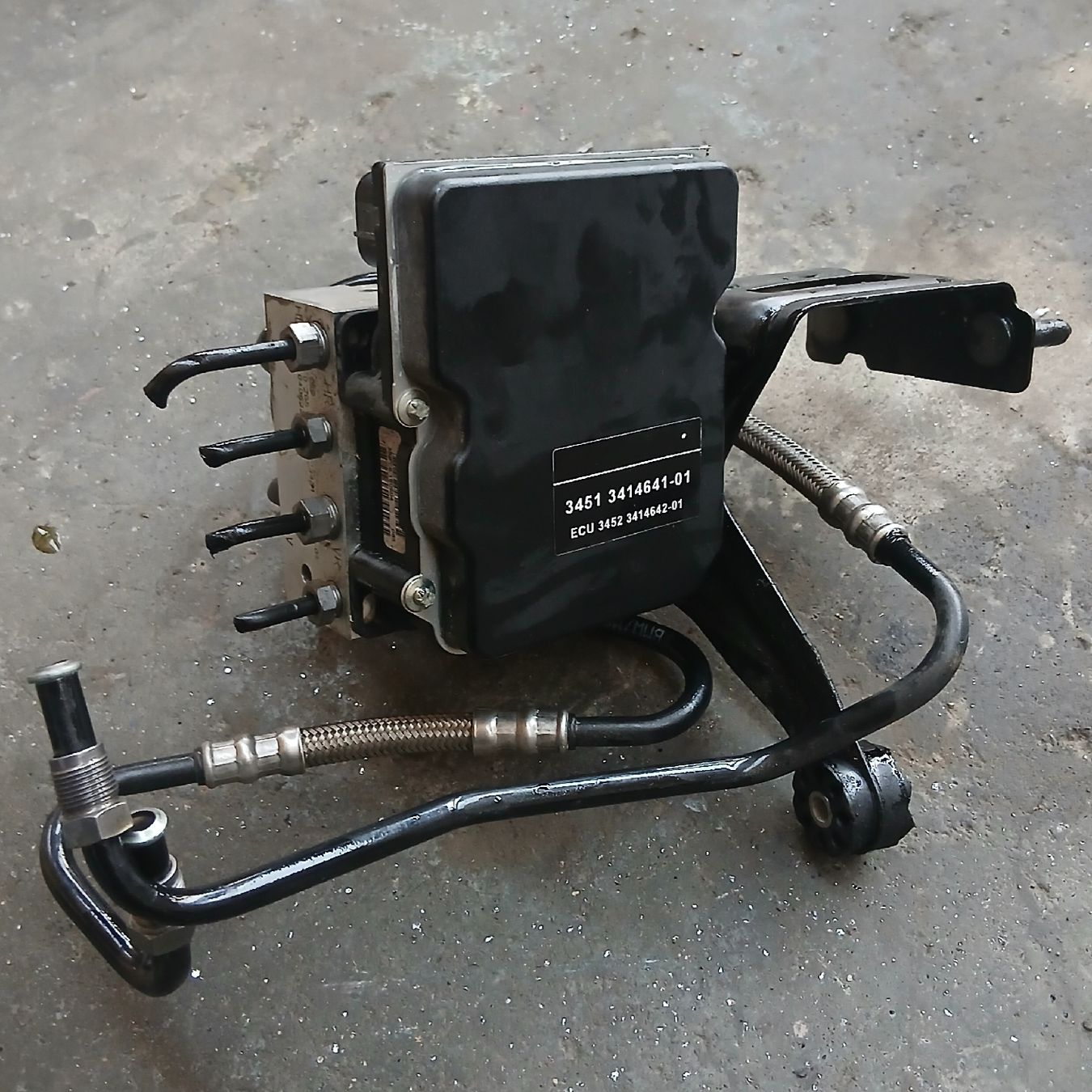 BMW Tutti pezzi di ricambio auto: Boîtier ABS BMW X3 E83 2004-2010  – Usato da la heutte venduto da Auto-stock 1
