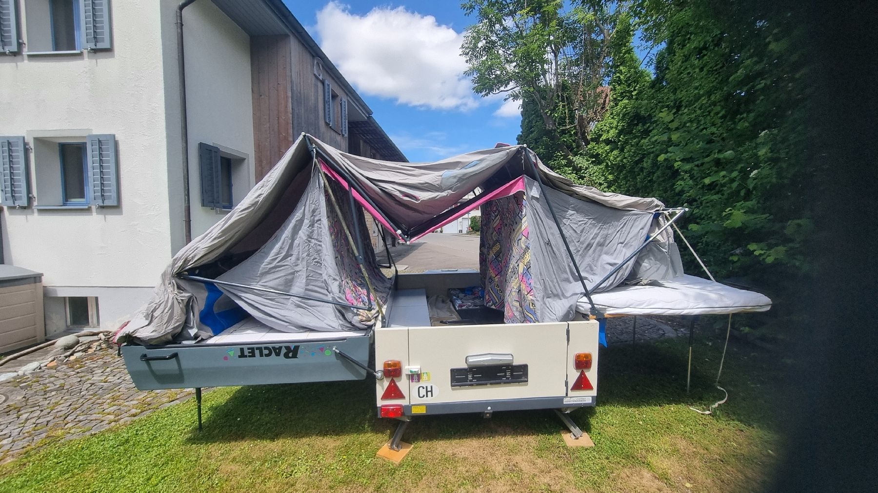 Rimorchi: Raclet Wohnwagen Anhänger Camper-Vollversion – Usato da Hittnau venduto da starlet 1