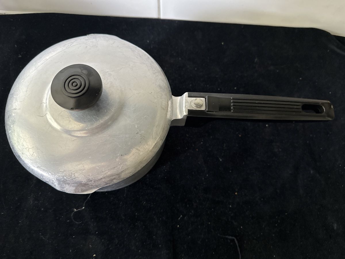 Padelle: Massive, Aluminium Pfanne. 1.9 l – Usato da Zürich venduto da Chaeffeler 1