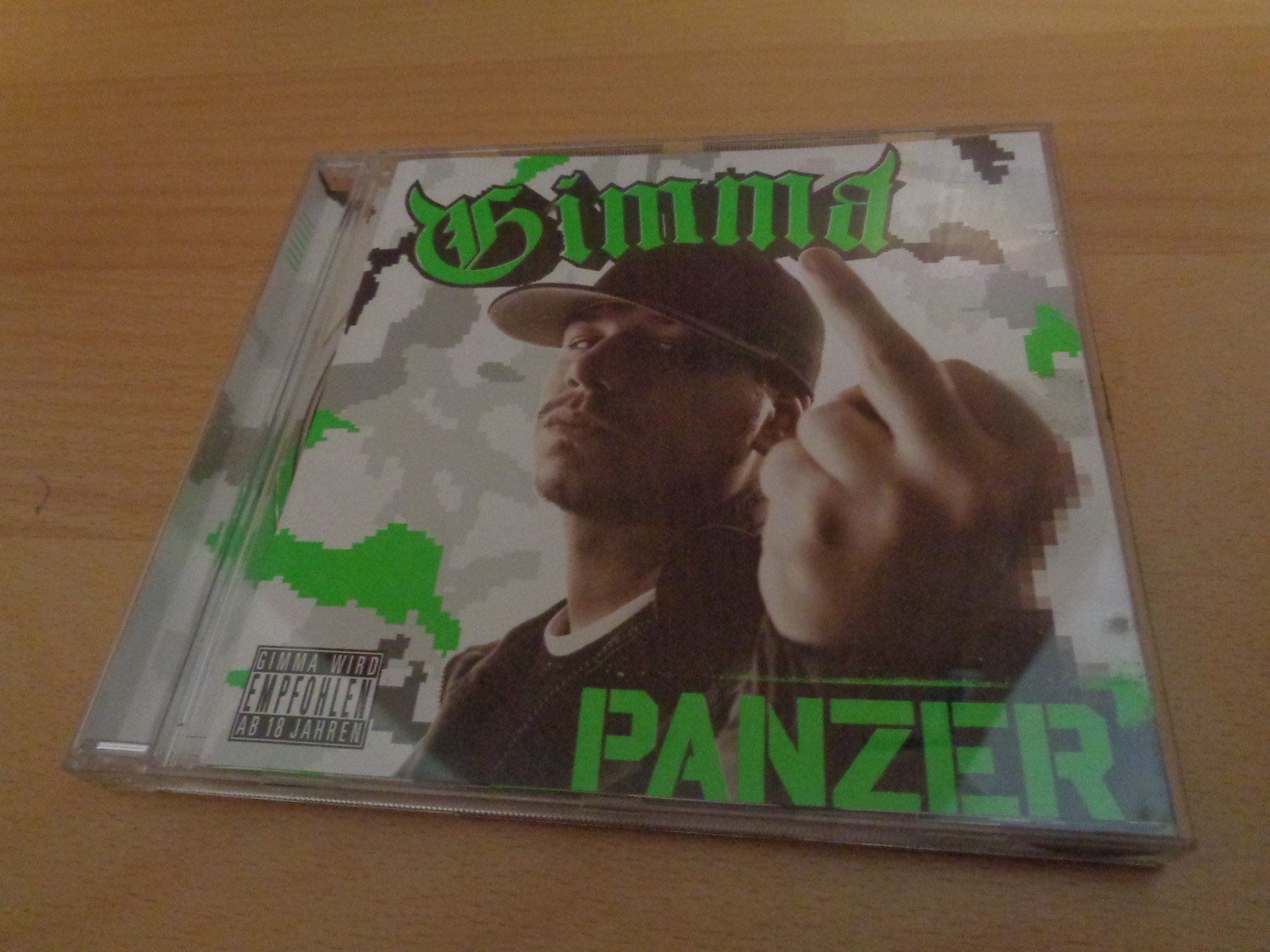 CD: Glimma - Panzer CD – Usato da Olten venduto da Disc-Ausverkauf