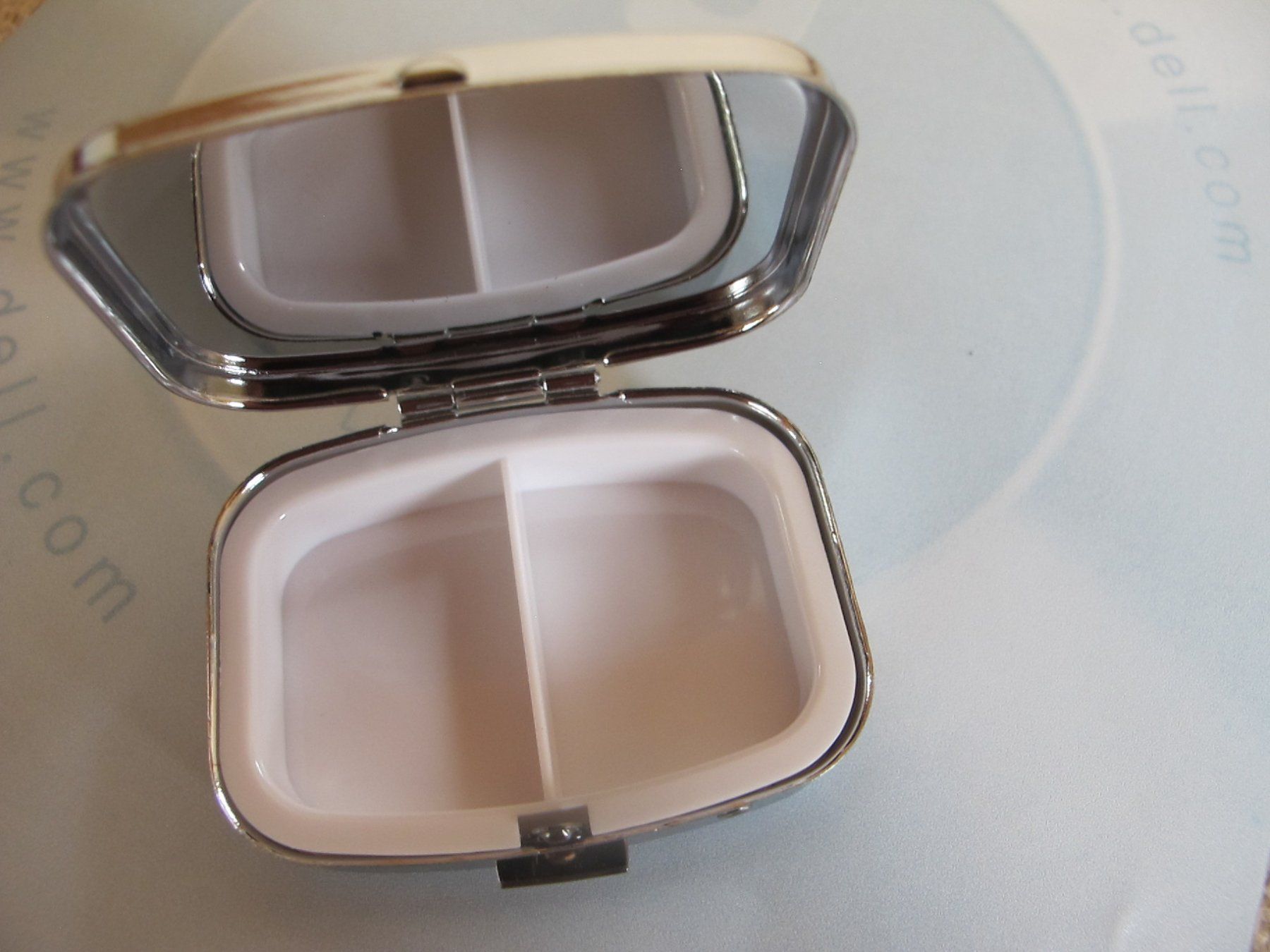 Altro in Cosmetici & Cura: Suesse Pillendose/ Schmuckdose mit Libellen Motiv! – Nuovo (secondo la descrizione) da Löhningen venduto da Chimae67 3