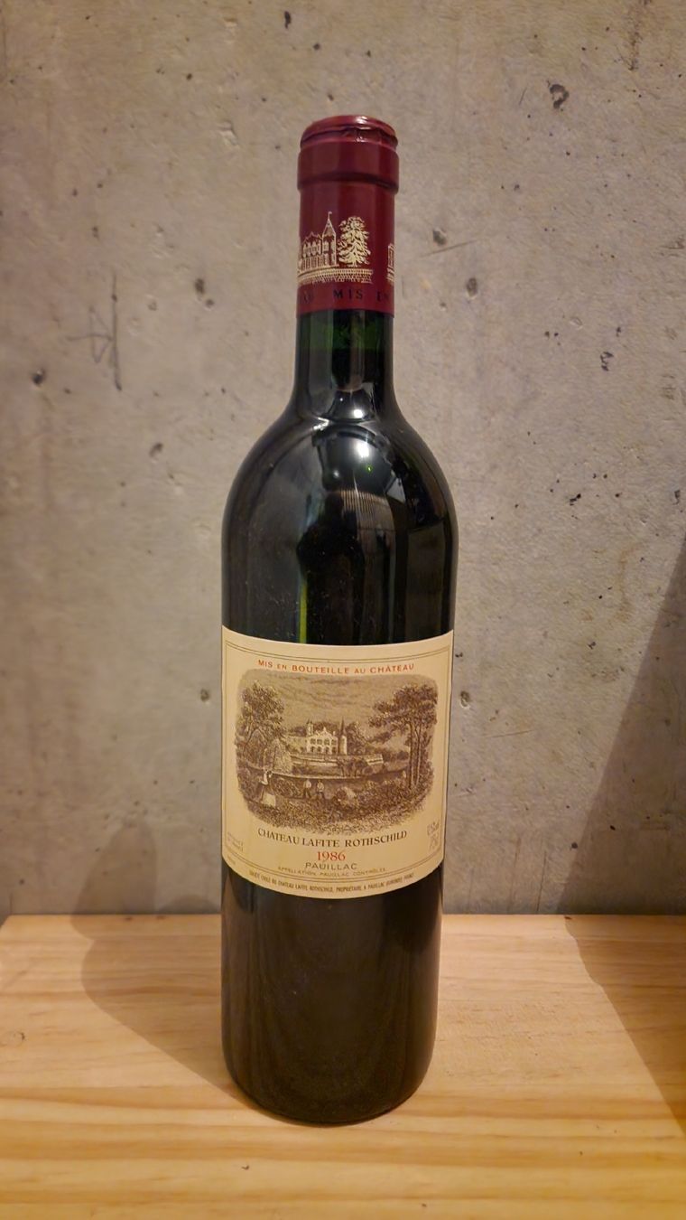 Lafite Rothschild Vino: Château Lafite Rothschild 1986 75cl – Nuovo (secondo la descrizione) da Chur venduto da Mckaktus