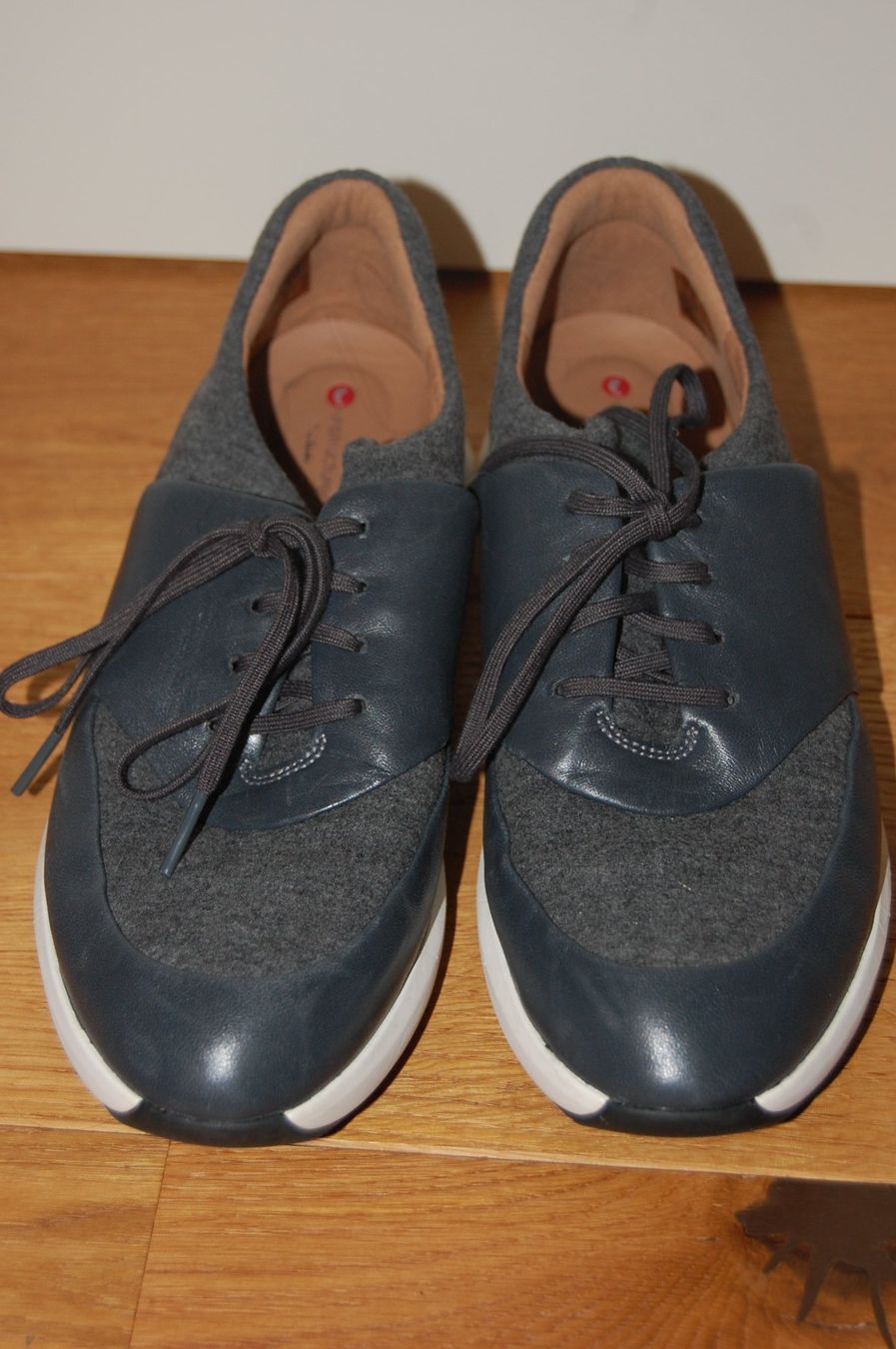 Clarks Scarpe da donna: Clarks Echtleder Sneaker, Gr. 39.5 – Usato da Titterten venduto da fra_v27g 1