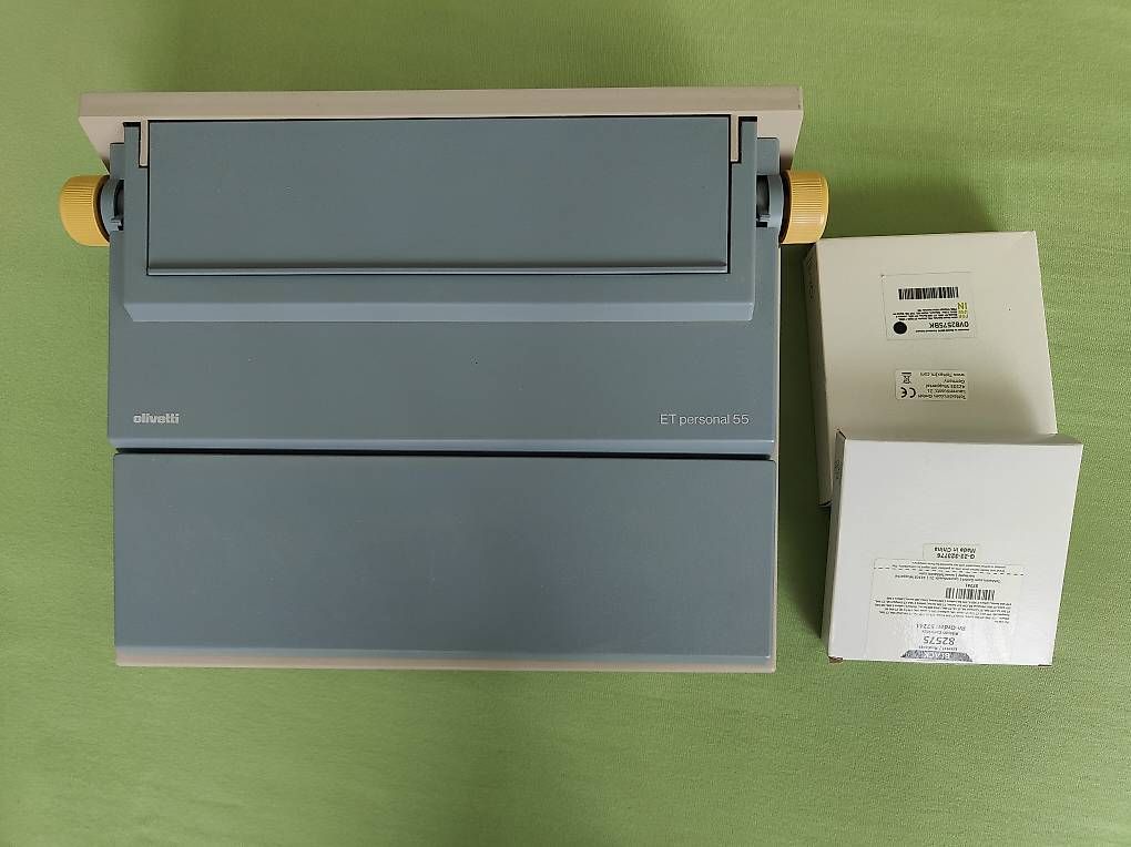 Olivetti Macchine da scrivere: Elektronische Schreibmaschine – Usato da Alberswil venduto da Enzian110