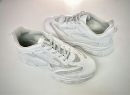White sneakers, size 37,5