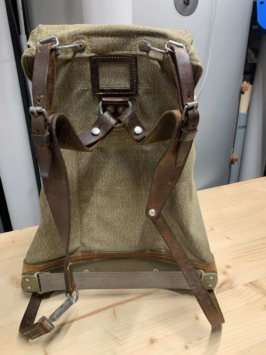 Schweizer Armee Zaini: Militär Rucksack 50 Jahre – Usato da Grüningen venduto da Matyi21 1