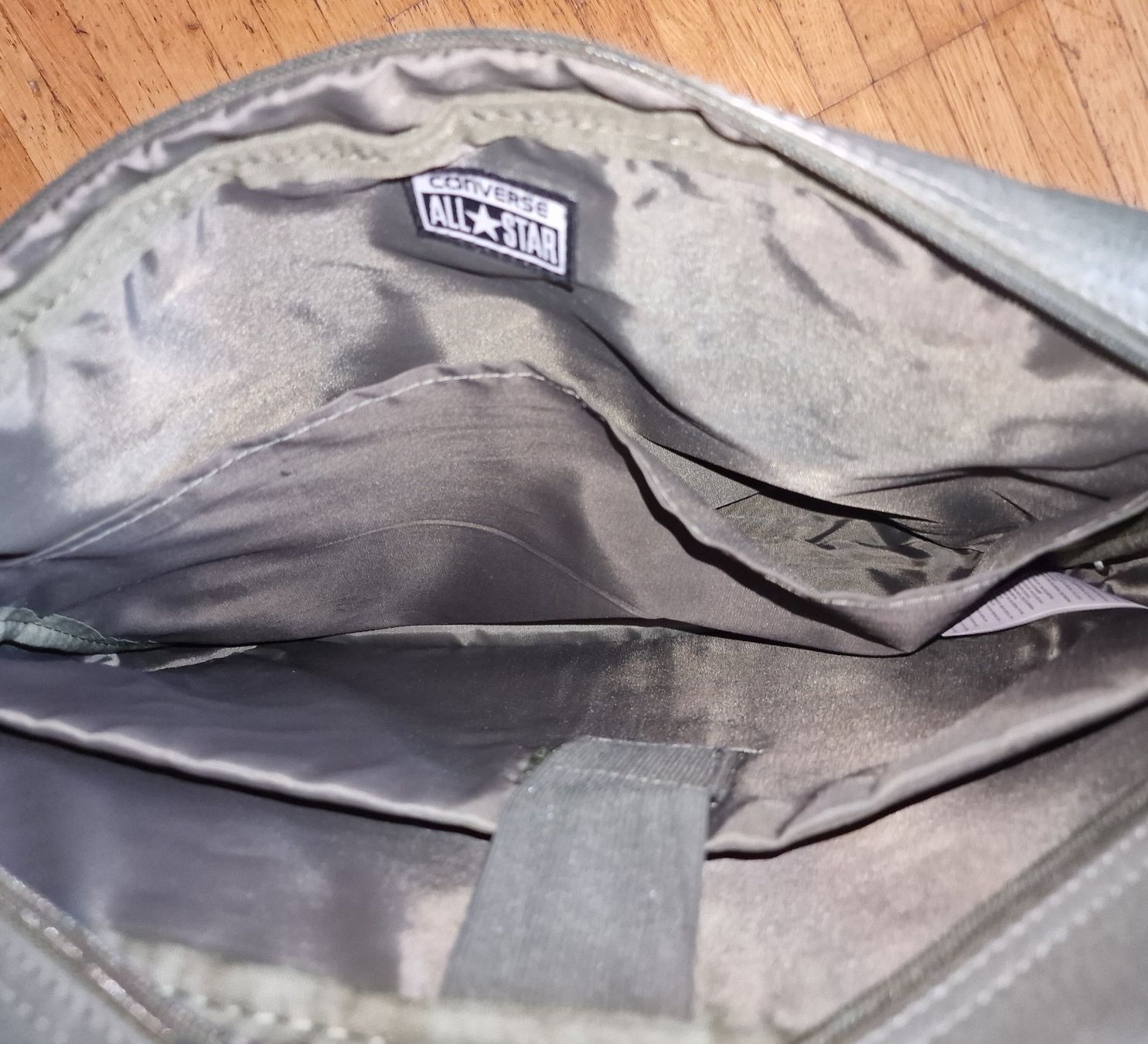 Converse Taschen: Converse All Star Schultertasche – Neu (gemäss Beschreibung) aus Zürich von Pero6 5