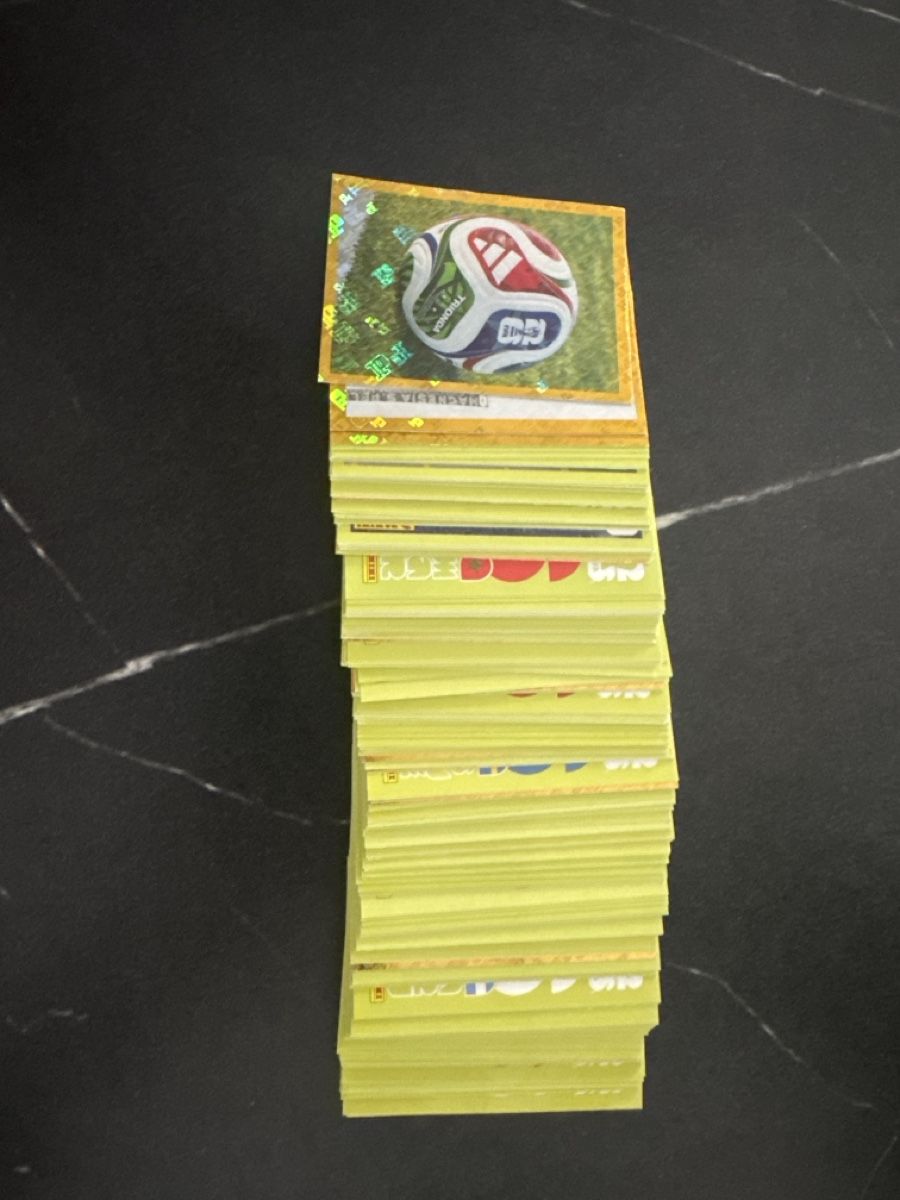 Panini Cartes à collectionner: Ca. 210 Karten – Neuf avec emballage d'origine à Schötz par cla_rvq5
