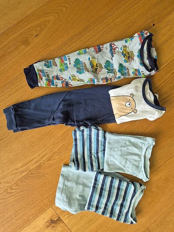 Pigiama & Simili: Pijama; Gr. 98/104 – Usato da Grenchen venduto da oli_8bhz