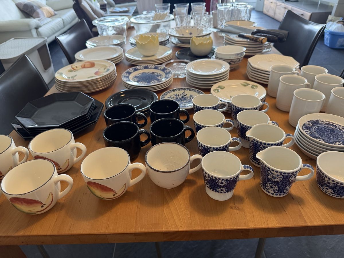 Services de table:  GESCHIRRSET   144  TEILIG – D'occasion à Wetzikon ZH par philippe_22 1
