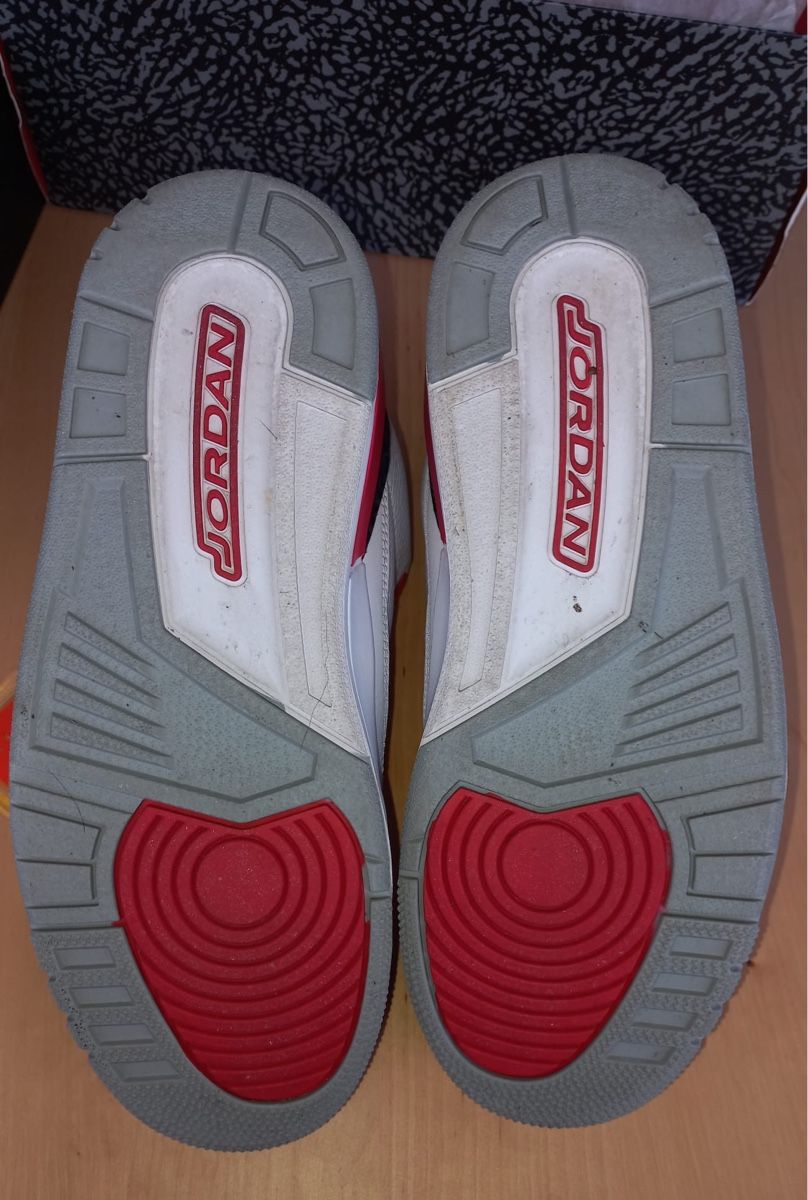 Jordan Scarpe da uomo: Air Jordan 3 – Nuovo (secondo la descrizione) da Kaiseraugst venduto da RJ03