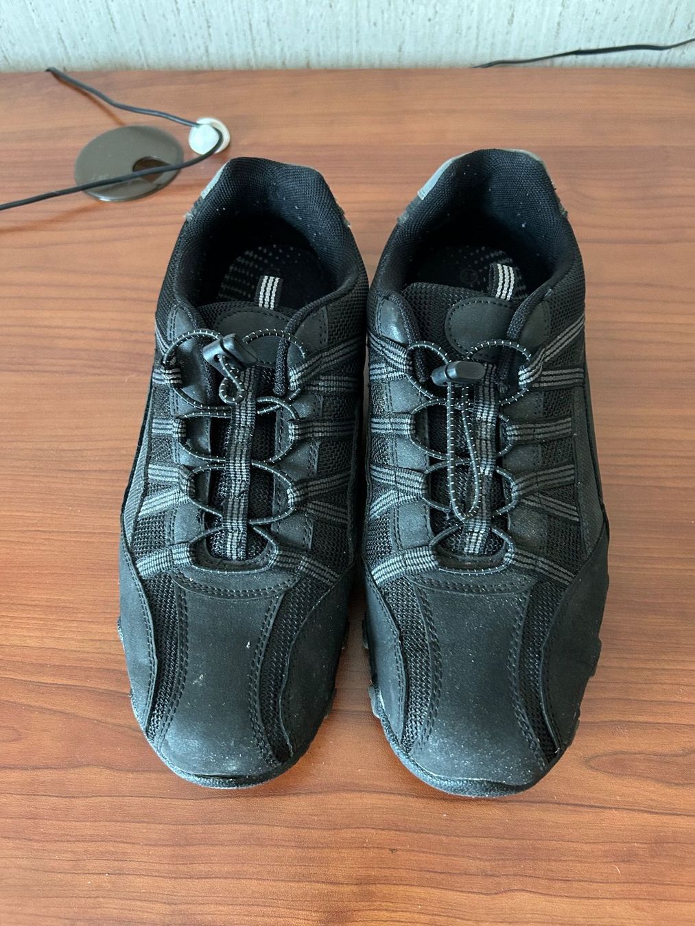 Scarpe da uomo: Schwarze Herren Schuhe, Grösse 42 – Usato da Möhlin venduto da Hanibal-64 1