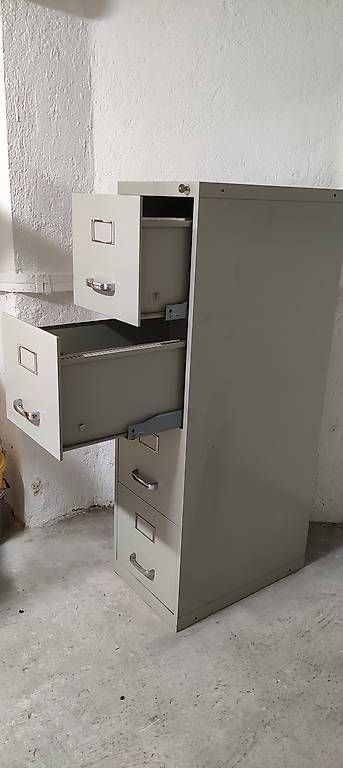 Schränke: Vintage Aktenschränke – Gebraucht aus Basel von DJ91