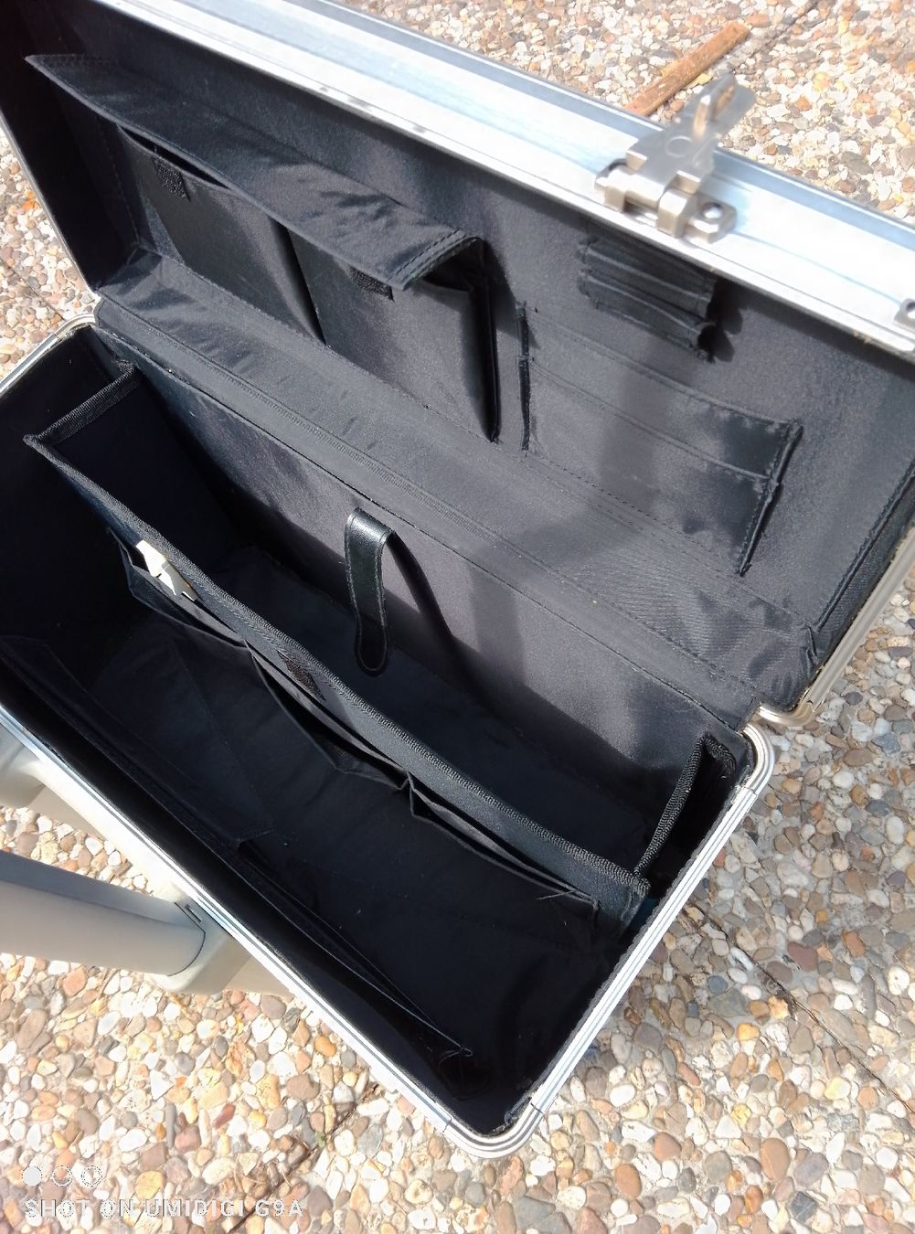 Valigie: Stabiler Rollkoffer aus Aluminium  – Usato da Kreuzlingen venduto da Rrfahrer 2
