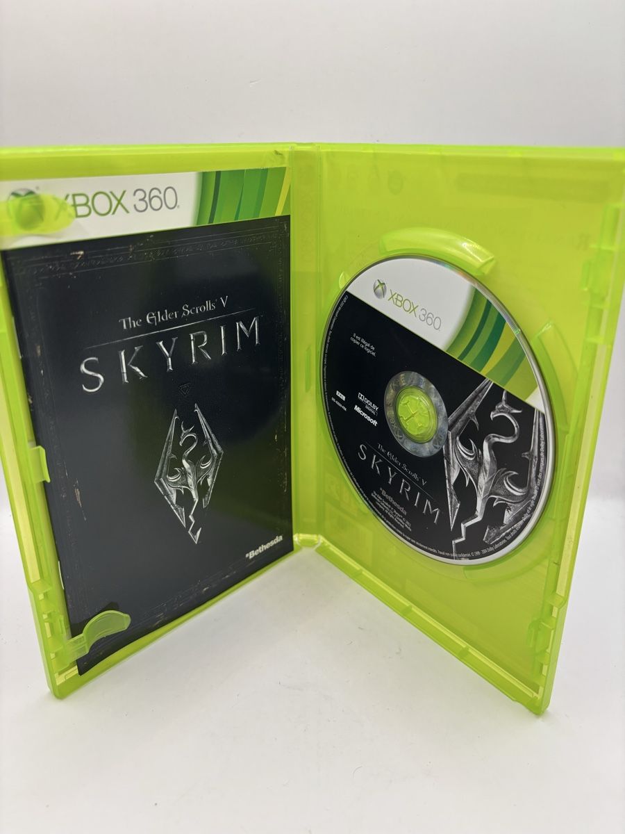 Jeux: Skyrim Xbox360 – D'occasion à Genève par sho_67qj 2