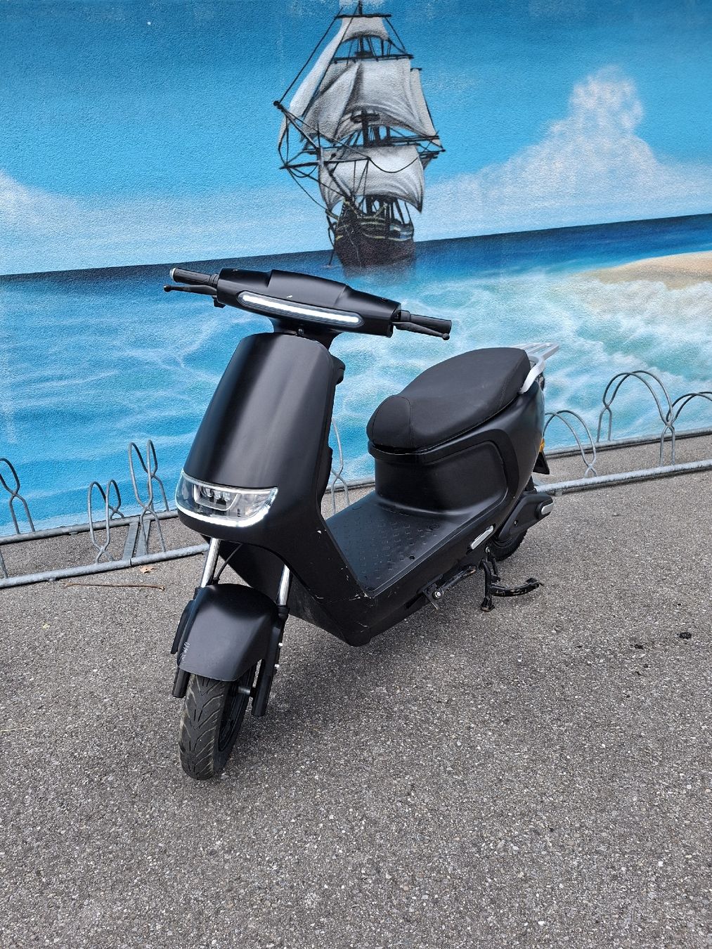 Scooter: Schwarzer Elektroroller, , guter Zustand  – Usato da Ostermundigen venduto da Ismett