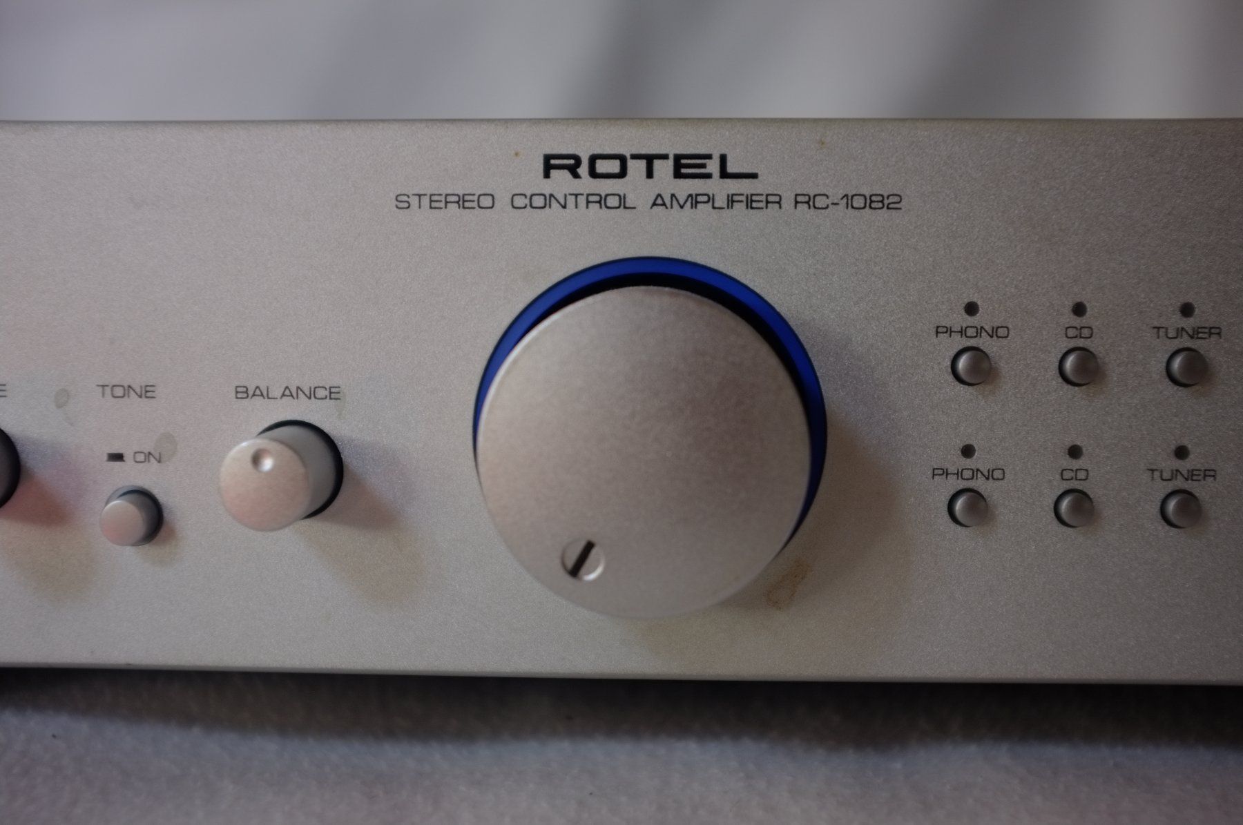 Rotel Verstärker: Rotel RC1082 Vorverstärker, defekt – Gebraucht aus Ennenda von HOLMEX 1