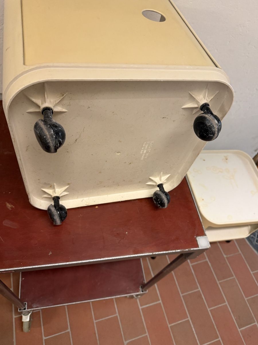Cassettiere: VINTAGE KARTELL MODUL – Usato da Basel venduto da zove 2