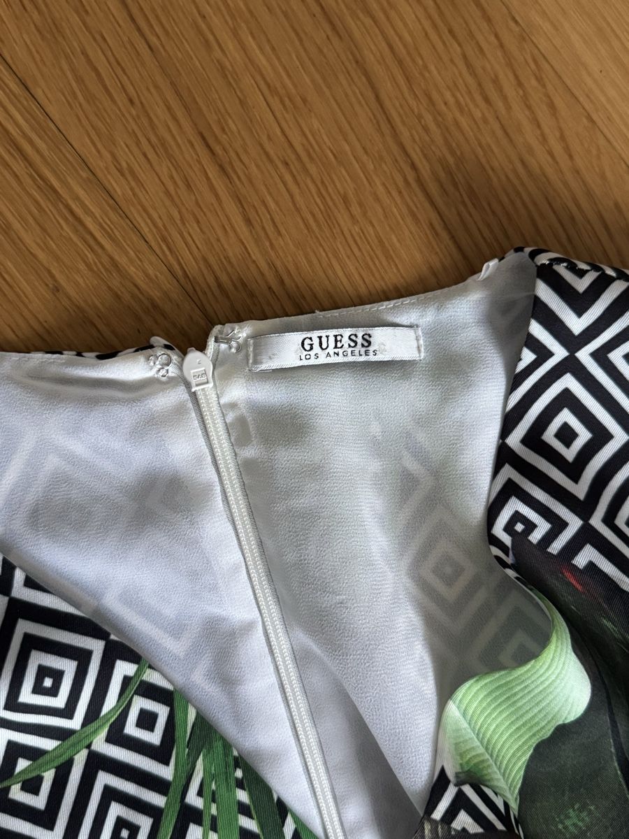Guess Vestiti: Guess dress – Nuovo (secondo la descrizione) da Zürich venduto da reg_vvr6 1