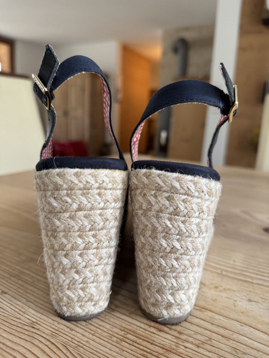 Tommy Hilfiger Scarpe da donna: Tommy Hilfiger Plateau Sandale – Usato da Rorschacherberg venduto da lya_u 1