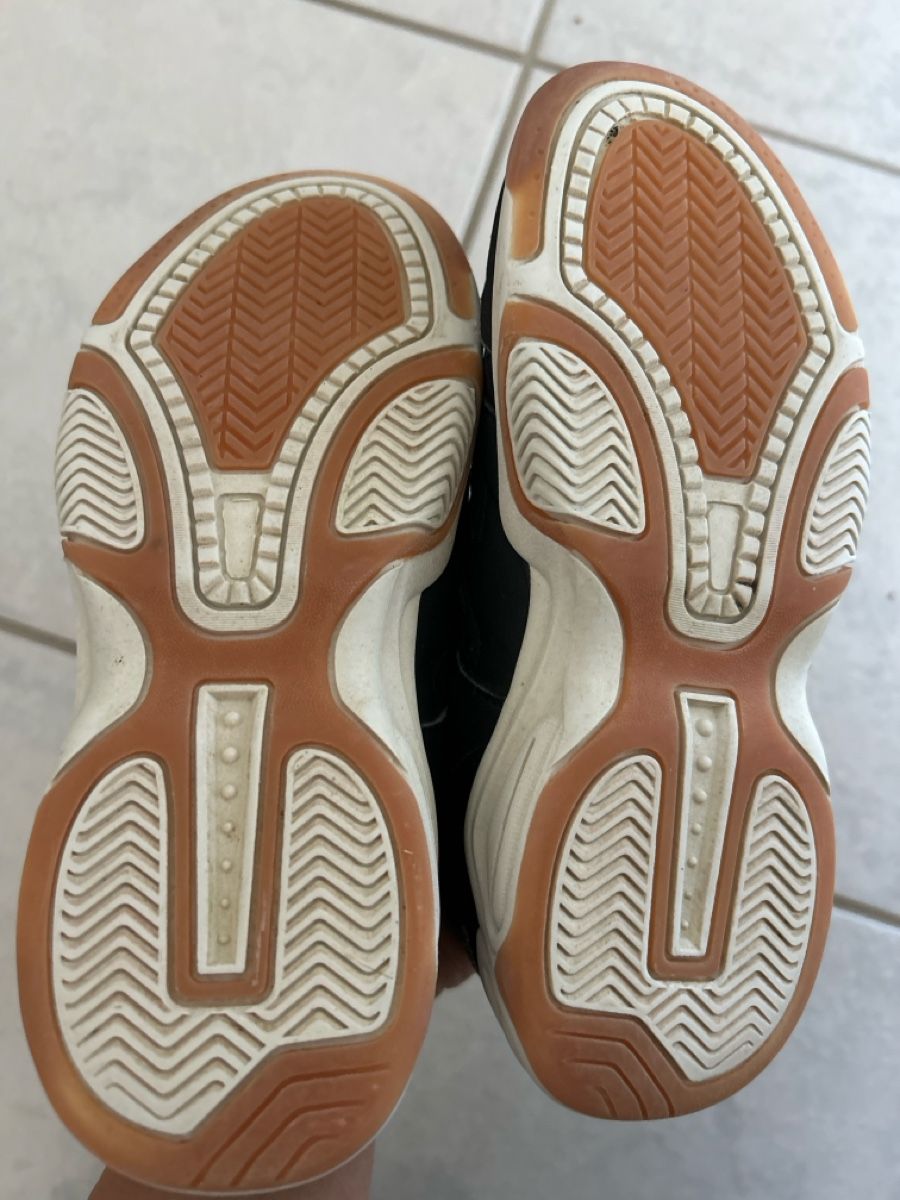 Fila Scarpe per ragazzi: Hallenschuhe Gr 33 – Usato da Lostorf venduto da Venice16 2