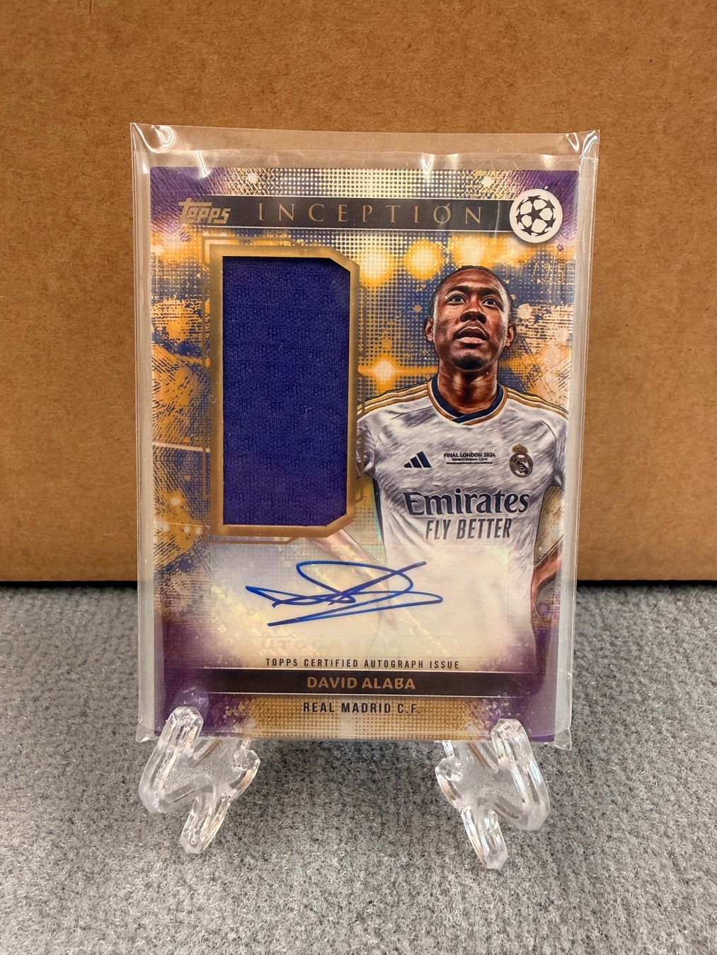 Carte collezionabili: 2024-25 Topps Inception David Alaba Patch Auto 17/25 – Nuovo (secondo la descrizione) da Mettmenstetten venduto da MrMaliTCG
